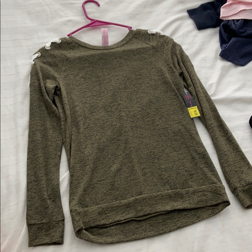 Cute girls navy green sweater